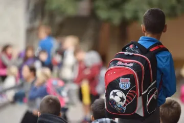 Evo što bi značilo da se početak školske nastave pomakne za jedan sat