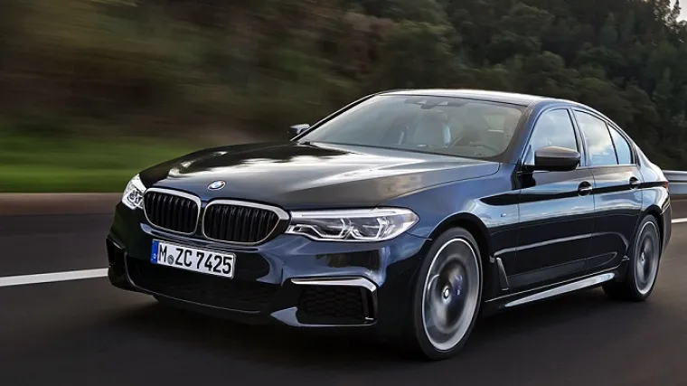 BMW-OVA JURILICA IZ SERIJE 5: M550i xDrive najbrža je ikad proizvedena &lsquo;petica&rsquo;