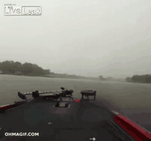 SMRT IM JE POKUCALA NA VRATA: Sva sreća da su bili na toaletu pa joj nisu stigli otvoriti