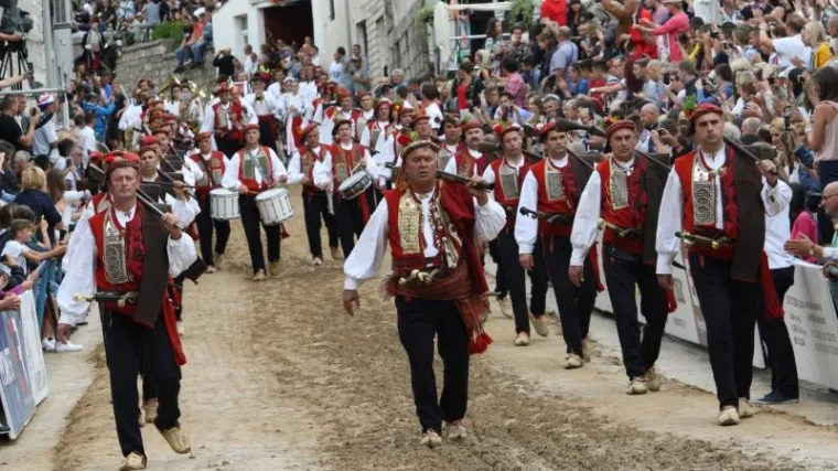 Prvi put nakon '46. Sinjska alka bit će održana izvan Sinja: čast će iduće godine pripasti Vukovaru