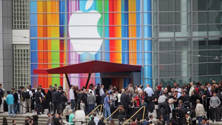 Apple kažnjen jer radnicima u svojim trgovinama nije omogućio pauzu za ručak