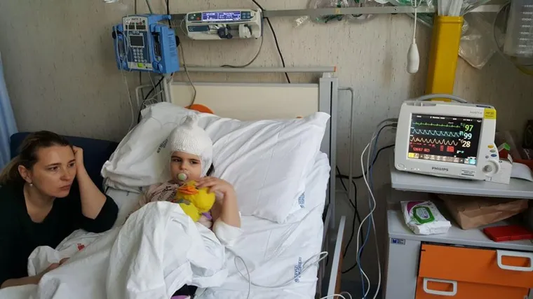 Eva Rožajac prima prvu terapiju eksperimentalnog liječenja u Rimu