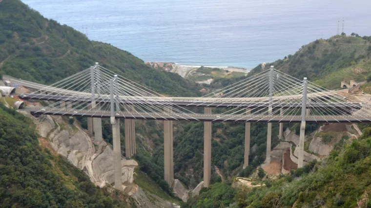 Velik dan za Italiju: 54 godine nakon početka gradnje otvorena južna autocesta kroz Kalabriju