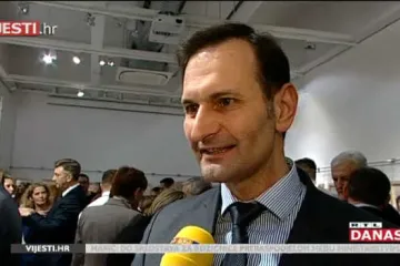 Plenković za božićni domjenak odabrao house, Mostovci se okupili u lokalnom metkovskom kafiću