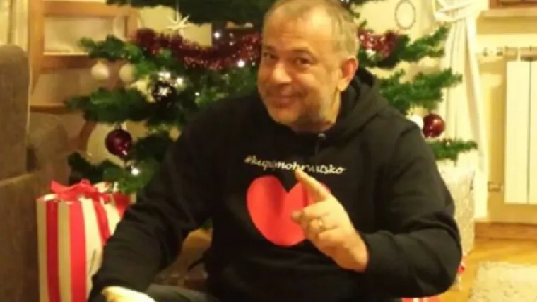 Pogledajte &Scaron;prajcovu božićnu čestitku koja je odu&scaron;evila internet