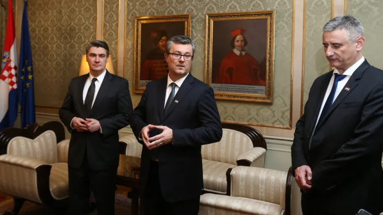 Gre&scaron;ke se nisu pra&scaron;tale: kako je 2016. s političke scene izbrisala neka od najjačih imena