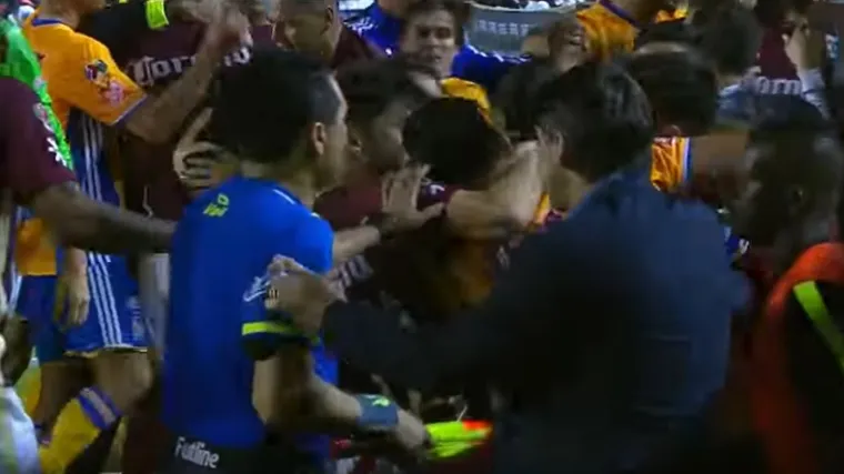 Božić u znaku tučnjave nogometaša, pet crvenih kartona i dramatične utakmice