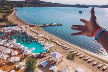 DOK ZEMLJA GORI, KLINCI BOGATAŠA SE HVALE: Boli njih ona stvar, žive u nekom svojem svijetu