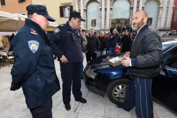 'Zapalit ću se! Dužan sam, ali i meni duguju'