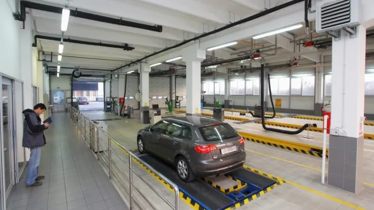 Tko stoji iza privatne tvrtke koja zarađuje milijune na državnim poslovima?