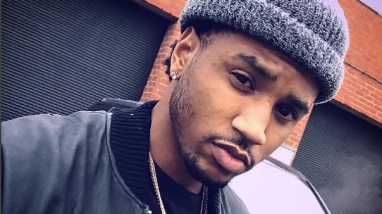 Američki pjevač zavr&scaron;io u pritvoru nakon &scaron;to je mikrofonom pogodio policajca u glavu