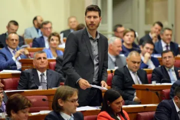 'Prekinuo sam s djevojkom. Bila je dobra u srcu, ali je igrala psiholo&scaron;ku igru koju je izgubila'