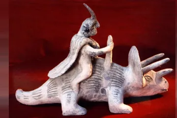 Dokazuju li ovi glineni kipići da smo živjeli zajedno s dinosaurima?