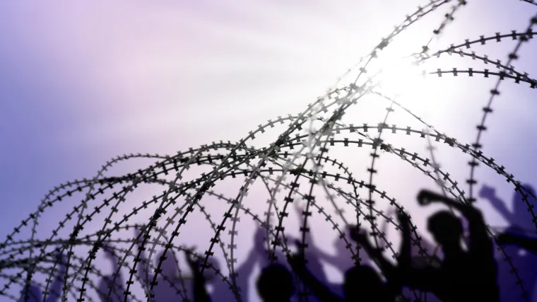 U krvavom sukobu dviju suparničkih bandi u brazilskom zatvoru poginulo najmanje 60 osoba