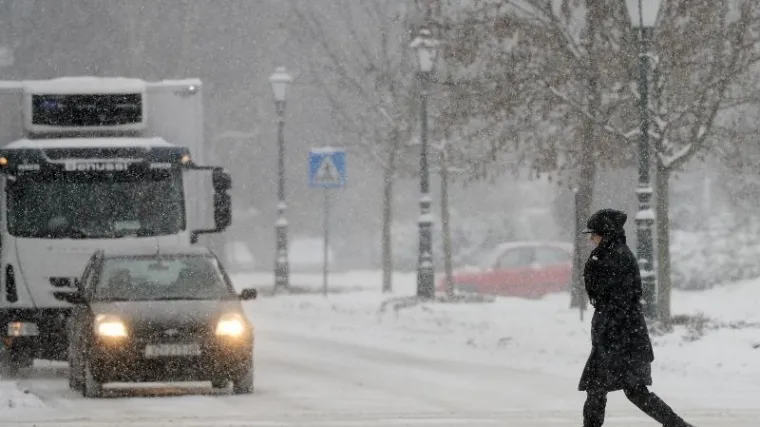 Zabijelio se i Zagreb, u Karlovcu jutros izmjereno 15 centimetara. Idućih dana temperature idu u debeli minus!