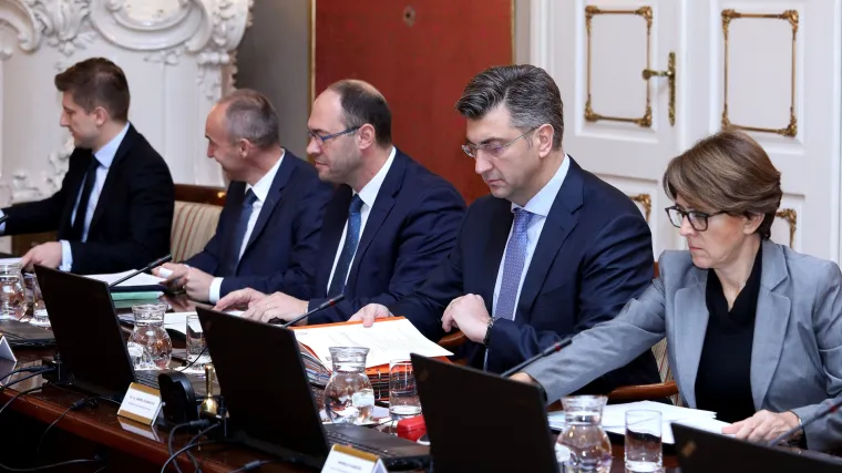 HDZ povećao prednost ispred SDP-a, pada potpora radu Plenkovićeve Vlade