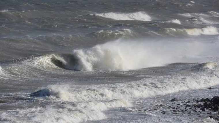 Dalmacija okovana ledom, osjet temperature -20: bura pu&scaron;e preko 200 na sat, zatvorene ceste, otoci odsječeni