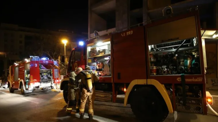 Požar u Splitu: u gašenju obiteljske kuće sudjelovalo 20 vatrogasaca