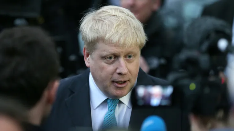 Ovako rade ozbiljne zemlje: pogledajte kako je britanski ministar objasnio svoj put u SAD