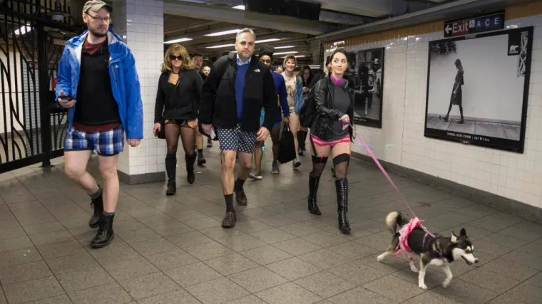 Tisuće ljudi vozilo se bez hlača u podzemnoj željeznici: znate li za&scaron;to?