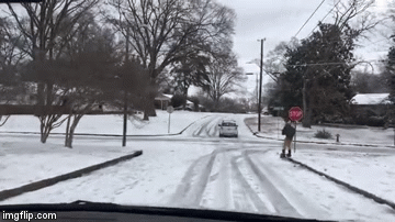 Snijeg jedva prekrio cestu, a oni već poludjeli