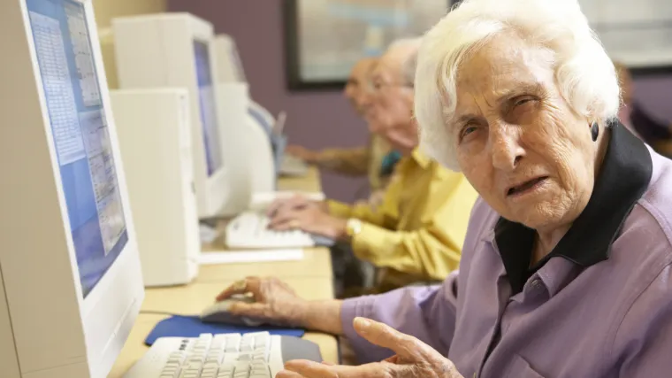 'Brutalne bake bez dlake na jeziku': ispovijesti posramljenih unuka nasmijale cijeli internet