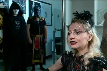 Upoznajte hrvatsku Lady Gagu: Alex Ognjena ima i "robove" koji su za nju spremni učiniti sve