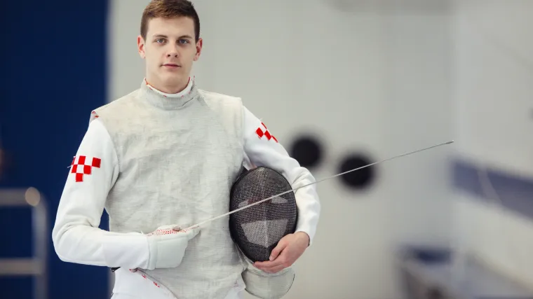 Petar Fileš osvojio prvo mjesto na svjetskoj juniorskoj listi u mačevanju