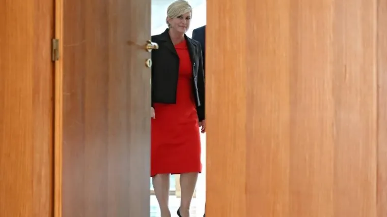 Dok mediji i građani čekaju dodatna obja&scaron;njenja puta u SAD, predsjednica se oglasila na Facebooku