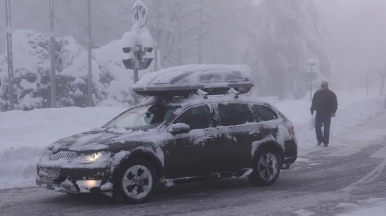 Prometnice pune soli jako &scaron;tete, stručnjak savjetuje kako ih za&scaron;tititi