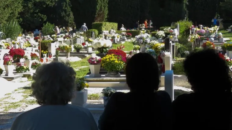 U bolnici dnevno umire desetak ljudi, na Lovrincu u samo sedam dana čak 34 sprovoda