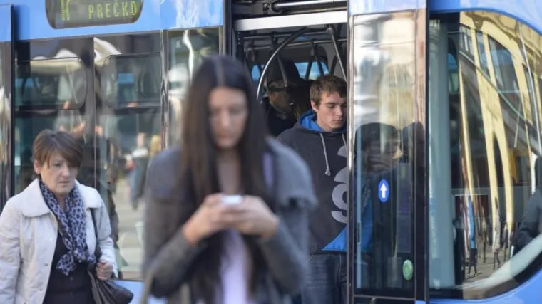 Odsad besplatan internet u tramvajima, ali ima 'caka'