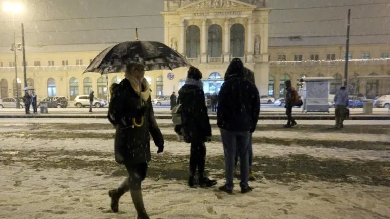Vapaj pothlađenih beskućnika nakon što je Glavni kolodvor ugasio grijanje: 'Ovo nije humano, i mi smo ljudi'