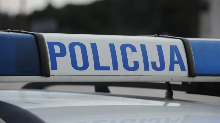 Kriminal u Zadru: uhvaćen maskirani mu&scaron;karac koji je prijetio nožem i ozlijedio policajca