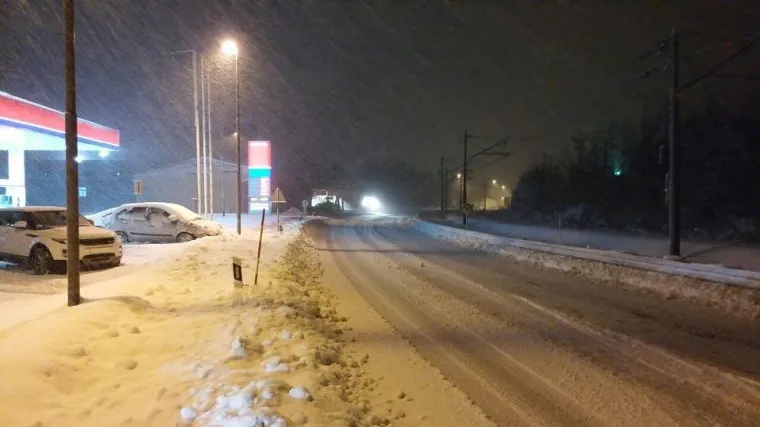 Sinoć mrtav pijan vozio dostavno vozilo kroz snježne Delnice