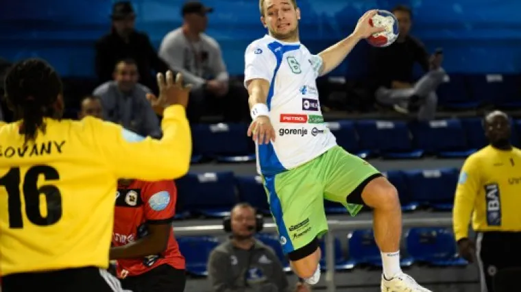 Dežela zamrznula Angolu na -17