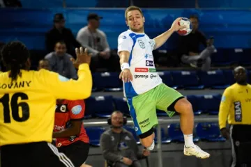 Dežela zamrznula Angolu na -17