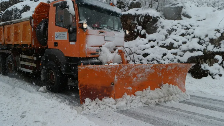 Okončana drama na Sljemenu: 4 autobusa s djecom stiglo u Zagreb!