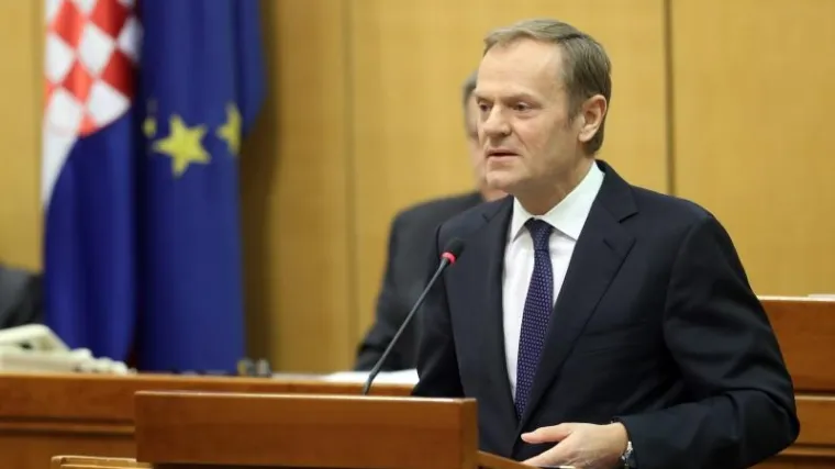 Tusk se na svečanoj sjednici Hrvatskog sabora nazočnima obratio na hrvatskom: 'Europa visoko cijeni va&scaron;u političku zrelost'
