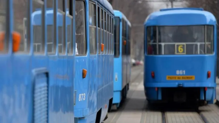 Tužna priča iz zagrebačkog tramvaja: nakon objave na Facebooku građani odlučili pomoći bolesnom ocu i njegovoj djeci