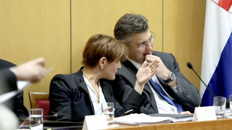 Plenković: 'Martina Dalić nikada, ali ba&scaron; nikada ne bi privatni interes pretpostavila hrvatskim'