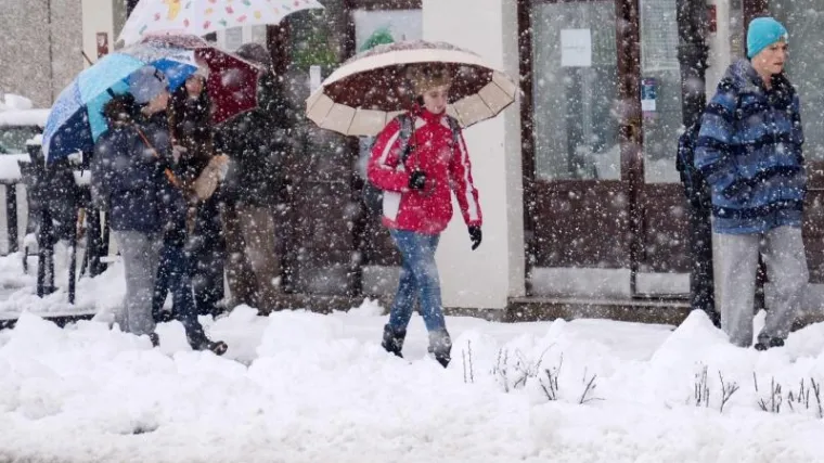 Potpuna blokada prometa prema moru, stiže novi snijeg, smrzavat ćemo se i na -19 &deg;C!
