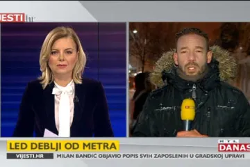 Mađarski ledolomci bore se s debelim ledom na Dunavu: veći izazov nego što su očekivali