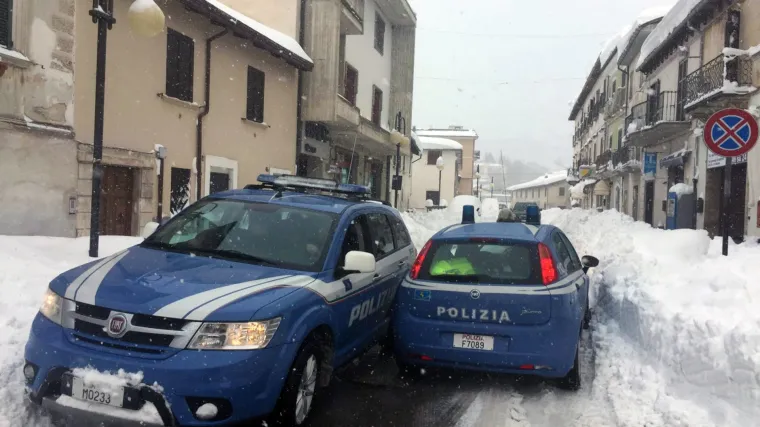 U snažnim potresima u Italiji zasad nema ozlijeđenih: &scaron;kole su zatvorene, prekinut promet željeznicom