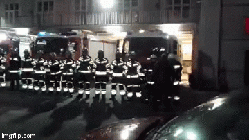 Pogledajte kako zagrebački vatrogasci &scaron;alju kolege u mirovinu