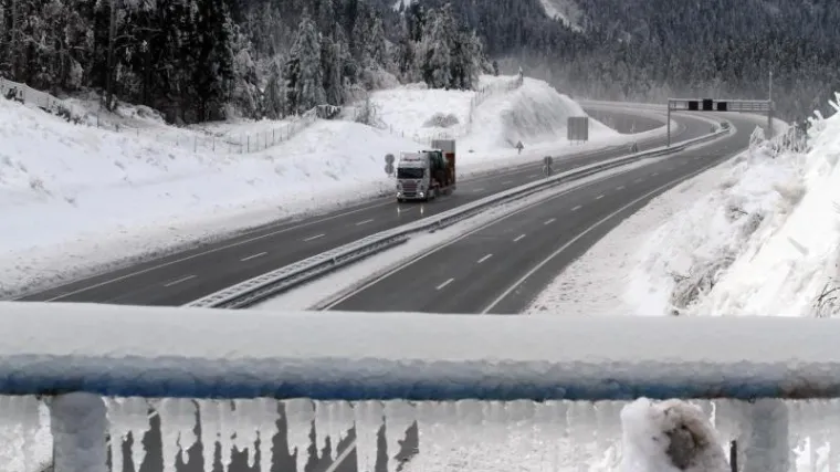 Stanje na hrvatskim prometnicama: ukinuti su zimski uvjeti na dionicama A6 i D3