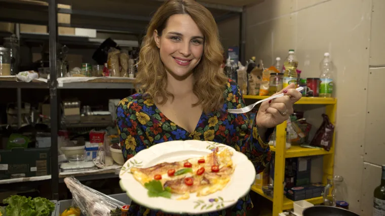 Pripremila mu doručak, ali je dodala tajni začin za razbuđivanje!