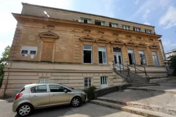 Napao maloljetnika nožem jer je dobio batine na ribarskoj fešti