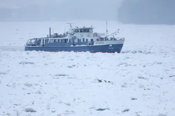 Borba s ledom na Dunavu: mađarski ledolomac iz Vukovara krenuo uzvodno put Dalja