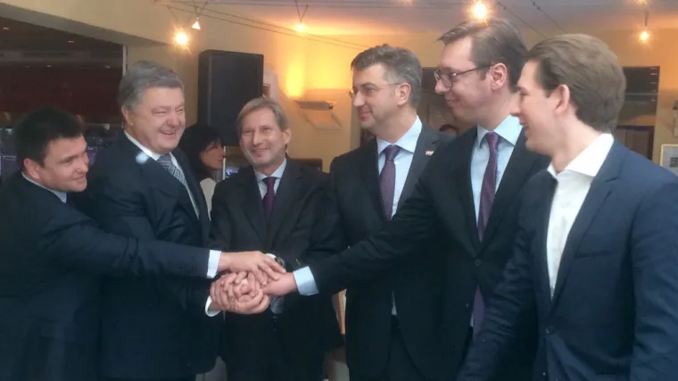 Pogledajte kako je izgledao prvi susret Plenkovića i Vučića